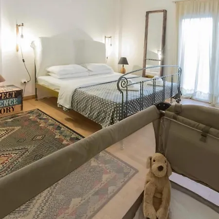 55m2 Homey Athenian Flat With Balcony Center * Athens
