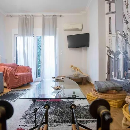 55m2 Homey Athenian Flat With Balcony Center * Athens